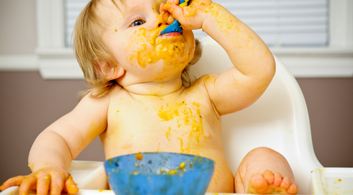 Image: Baby messy eating