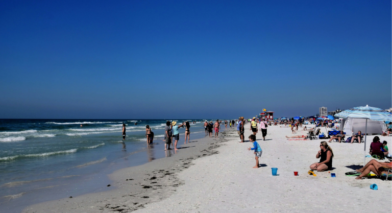 Image: Families enjoy the beach on Siesta Key