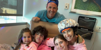 Image: Lindsey with her family