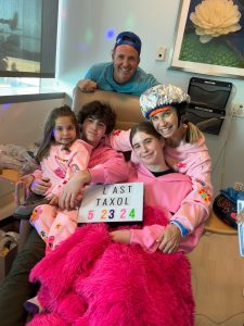 Image: Lindsey with her family