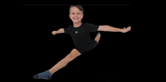 Image: Boy in a split