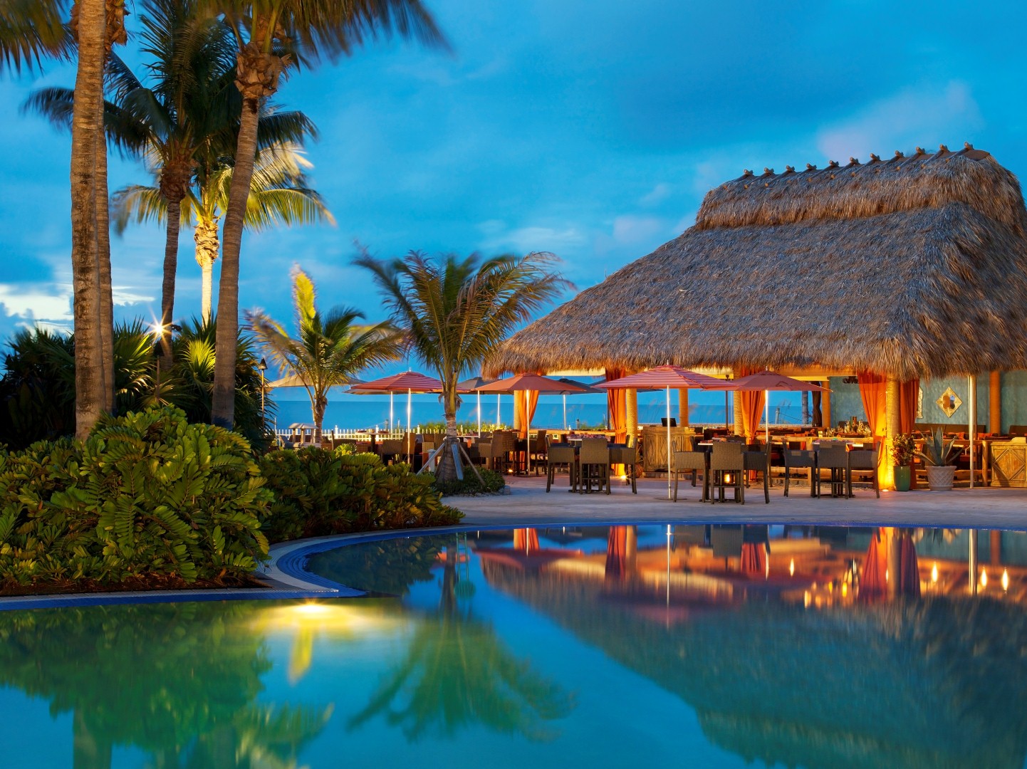CantinaBeachExterior