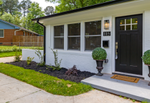 Image: A nicely landscaped front walkway