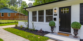DIY Landscaping: 5 Tips for Some Curb Appeal Image: A nicely landscaped front walkway