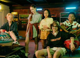 Images: Teenagers hanging out at the arcade