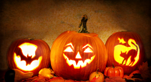 3 carved Halloween jack o' lanterns