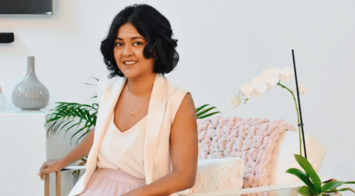 Working Mom Fashion: 4 Easy Tips Andrea modeling one of her favorite work ensembles