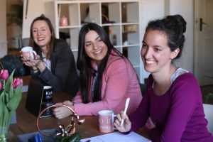 Image: A group of moms spending time together (Zoe Costa Contributor Miami Mom Collective)