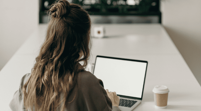 Cuatro ideas para encontrar más tiempo para tu emprendimiento Karla Camacho Miami Mom Collective