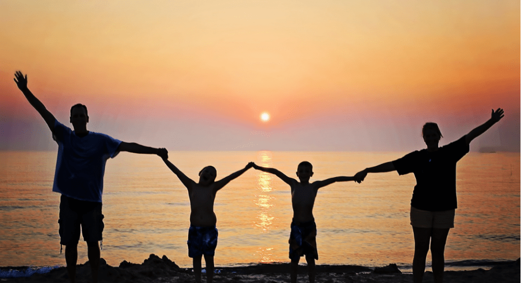 (Qué empacar para un road trip con niños: Mi lista básica Karla Camacho Contributor Miami Mom Collective)