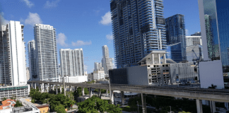 A view of the Brickell and Downtown skylines (Love Where You Live: Brickell & Downtown Miami Minerva Roca Contributor Miami Mom Collective)