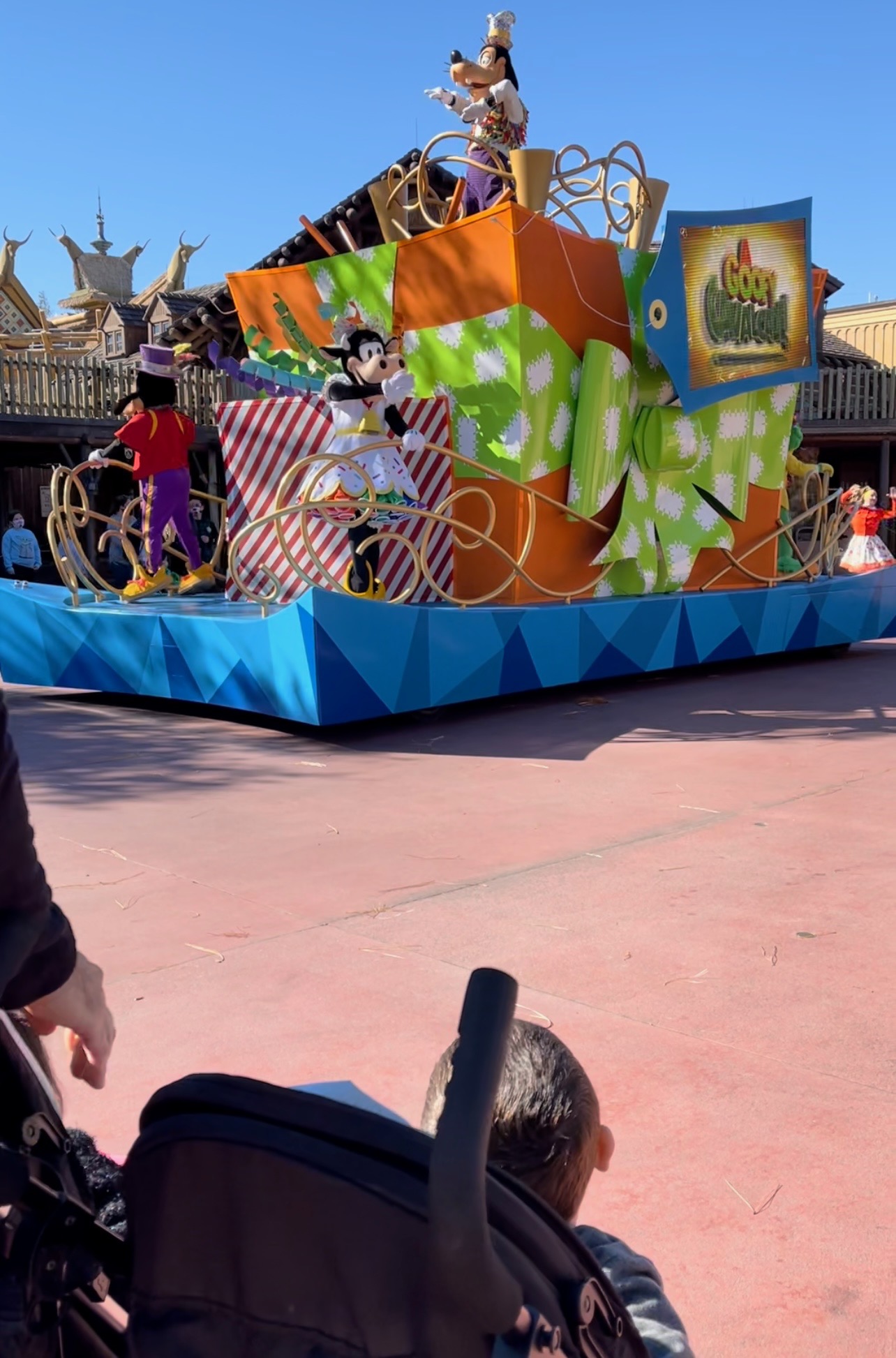 Disney Guide miami mom collective Becky Salgado cavalcades