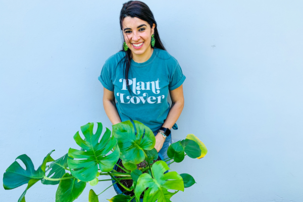 Image: Ana-Sofia with a monstera deliciosa