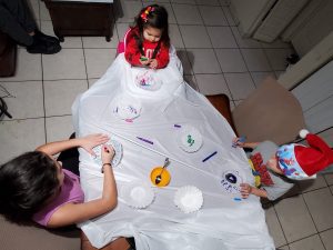 Christmas Crafts: 8 Affordable Crafts for the Whole Family Minerva Roca Contributor Miami Mom Collective