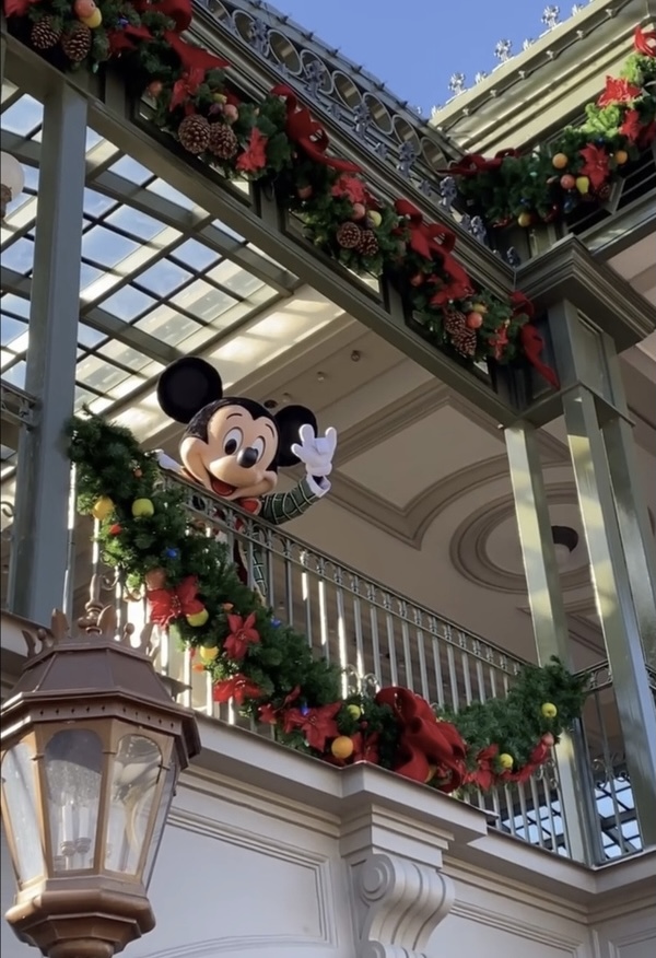The Holidays at Walt Disney World: They're Alive, Even During COVID! Sandra Jacquemin Contributor Miami Mom Collective