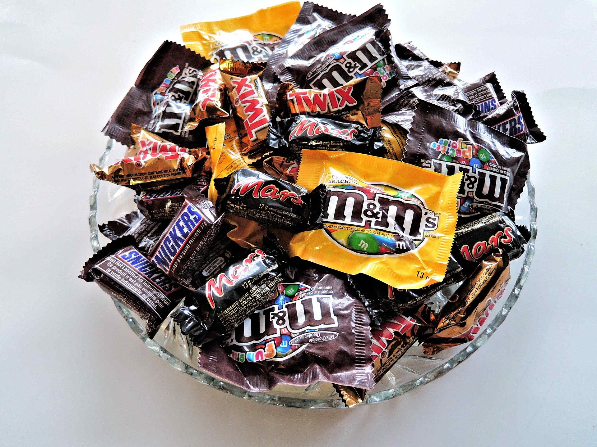 Halloween Candy: How to Enjoy It in Moderation | Dr. Bob Pediatric Dentist Lynda Lantz Contributor Miami Mom Collective
