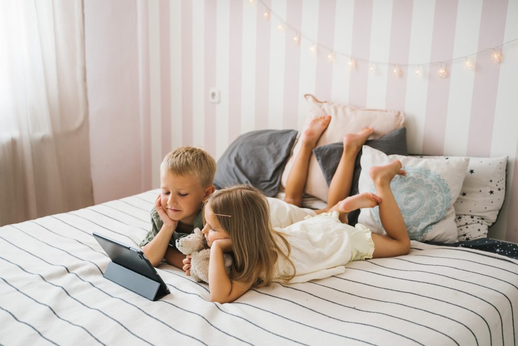 Educational Shows on TV for Children Zoe Costa