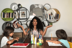 ¿"Homeschooling" durante la cuarentena? Estos 3 consejos son para ti Caro Mejia Contributor Miami Moms Blog