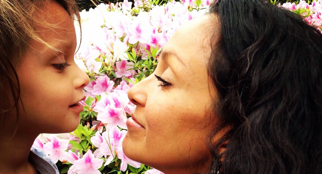 3 consejos para ayudar a tu hijo tímido a enfrentarse al mundo 3 consejos para ayudar a tu hijo tímido Caro Mejia Contributor Miami Moms Blog