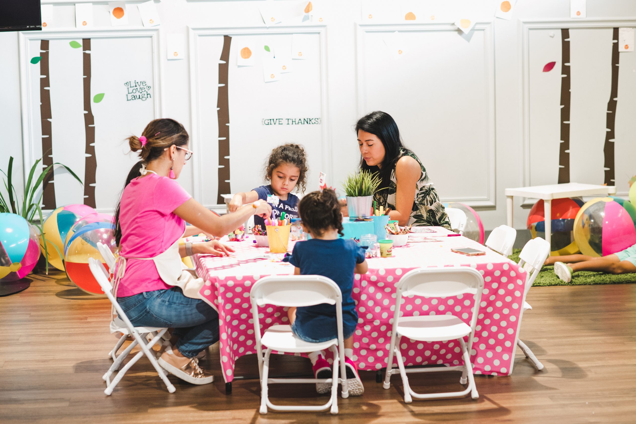 Miami Moms Blog Pippa And bleu Bunnie cakes 