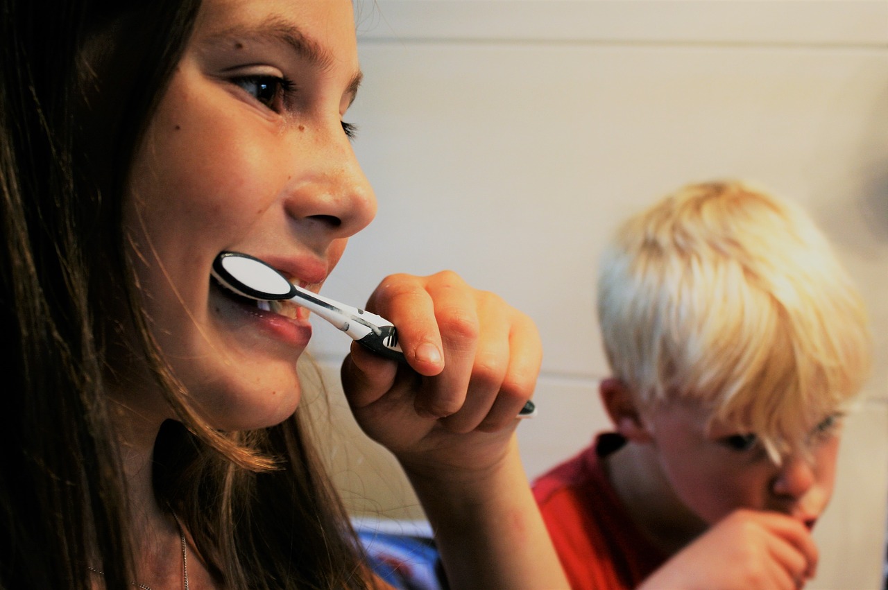 Dr. Bob Pediatric Dentist--The Dentist Your Kids Will Beg to See! Lynda Lantz Contributor Miami Moms Blog