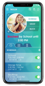 THE FAMILY IS WIRED. NOW WHAT? Parenting in the Digital Age Gina Hickey Contributor Miami Moms Blog