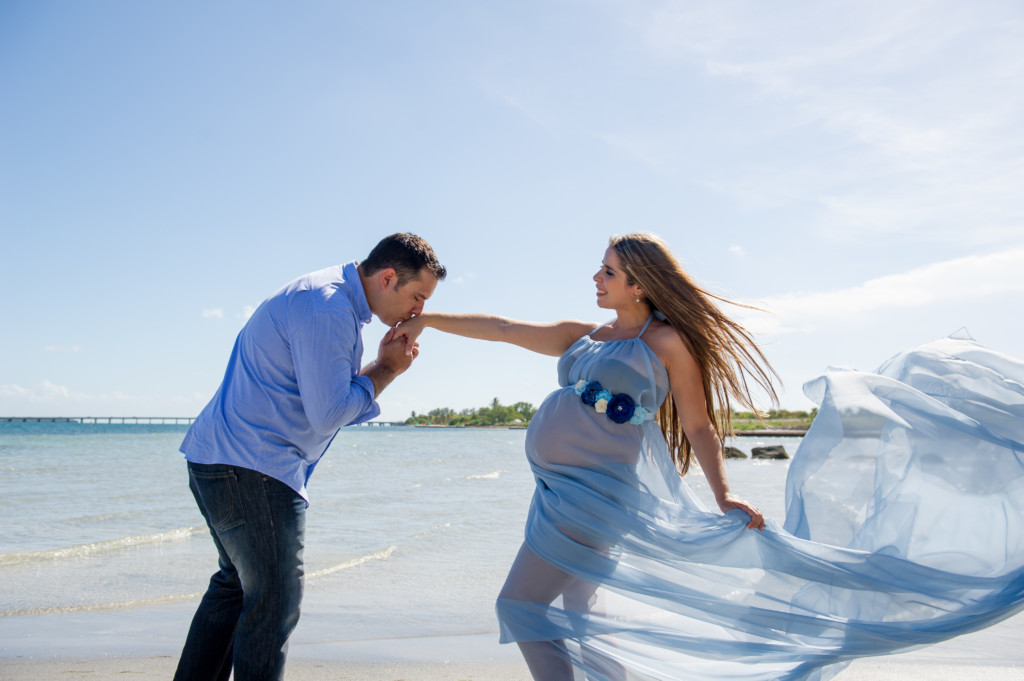 Top Spots for Maternity Photo Shoots in Miami and Tips to Enjoy Them