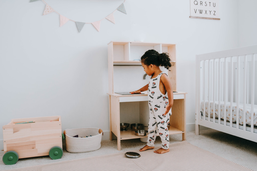 5 Steps to Start Simplifying Your Home, Including the Toys! minimalism toys get rid juli williams
